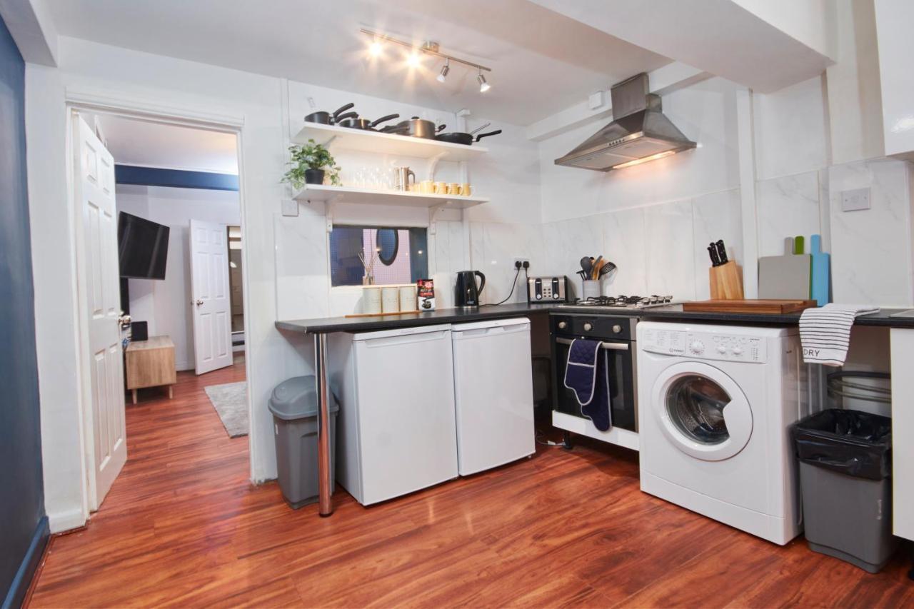 5 Bed House In Leamington Spa Perfect For Contractors With 7 Beds By Purestay - 14 Night Min! Exterior foto