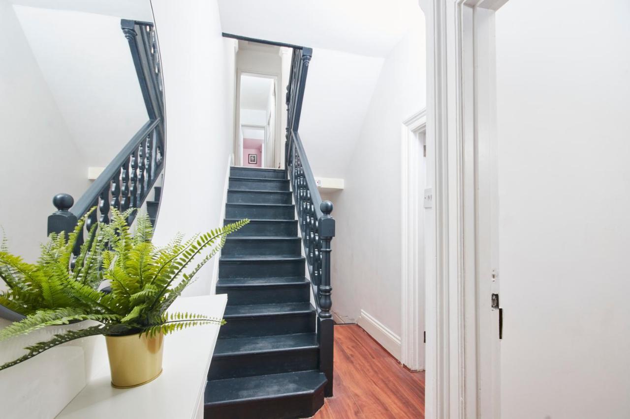5 Bed House In Leamington Spa Perfect For Contractors With 7 Beds By Purestay - 14 Night Min! Exterior foto