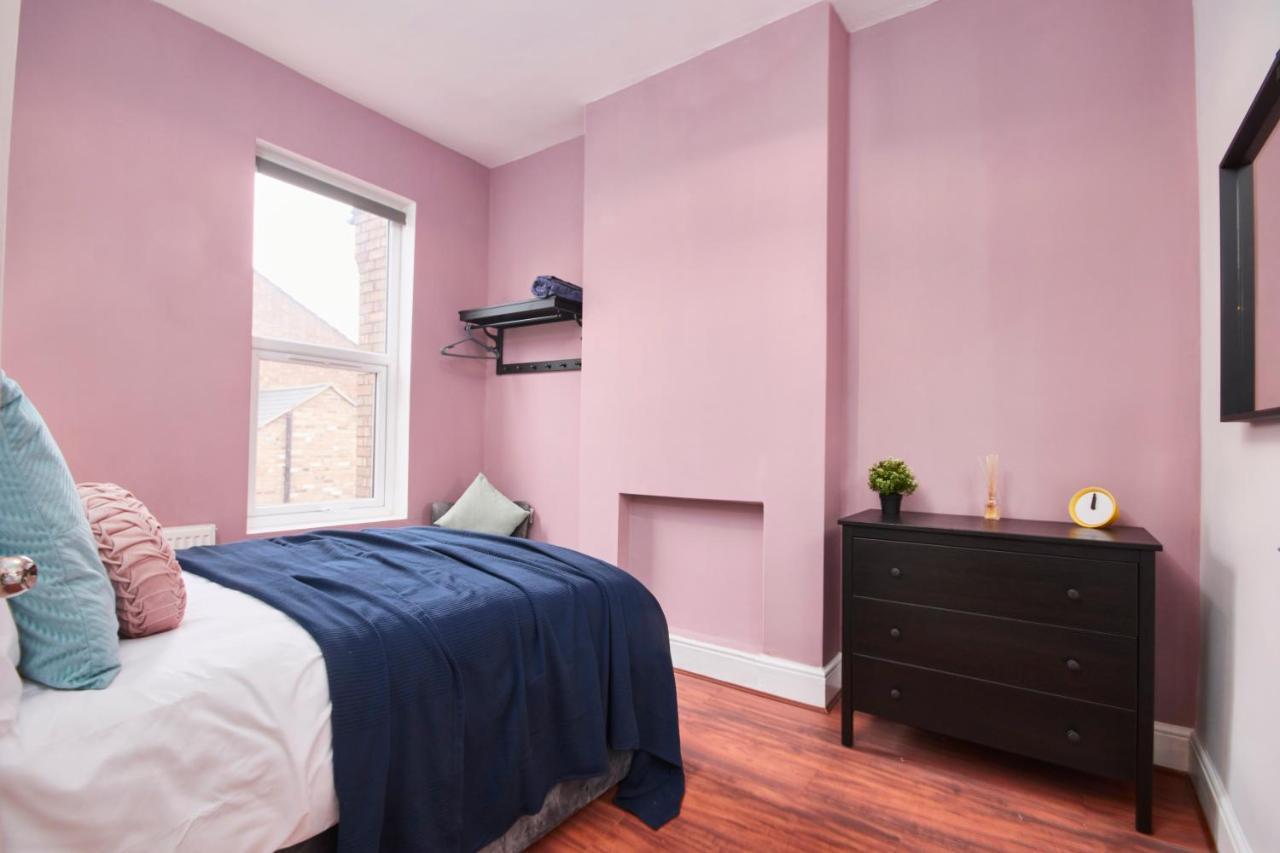 5 Bed House In Leamington Spa Perfect For Contractors With 7 Beds By Purestay - 14 Night Min! Exterior foto